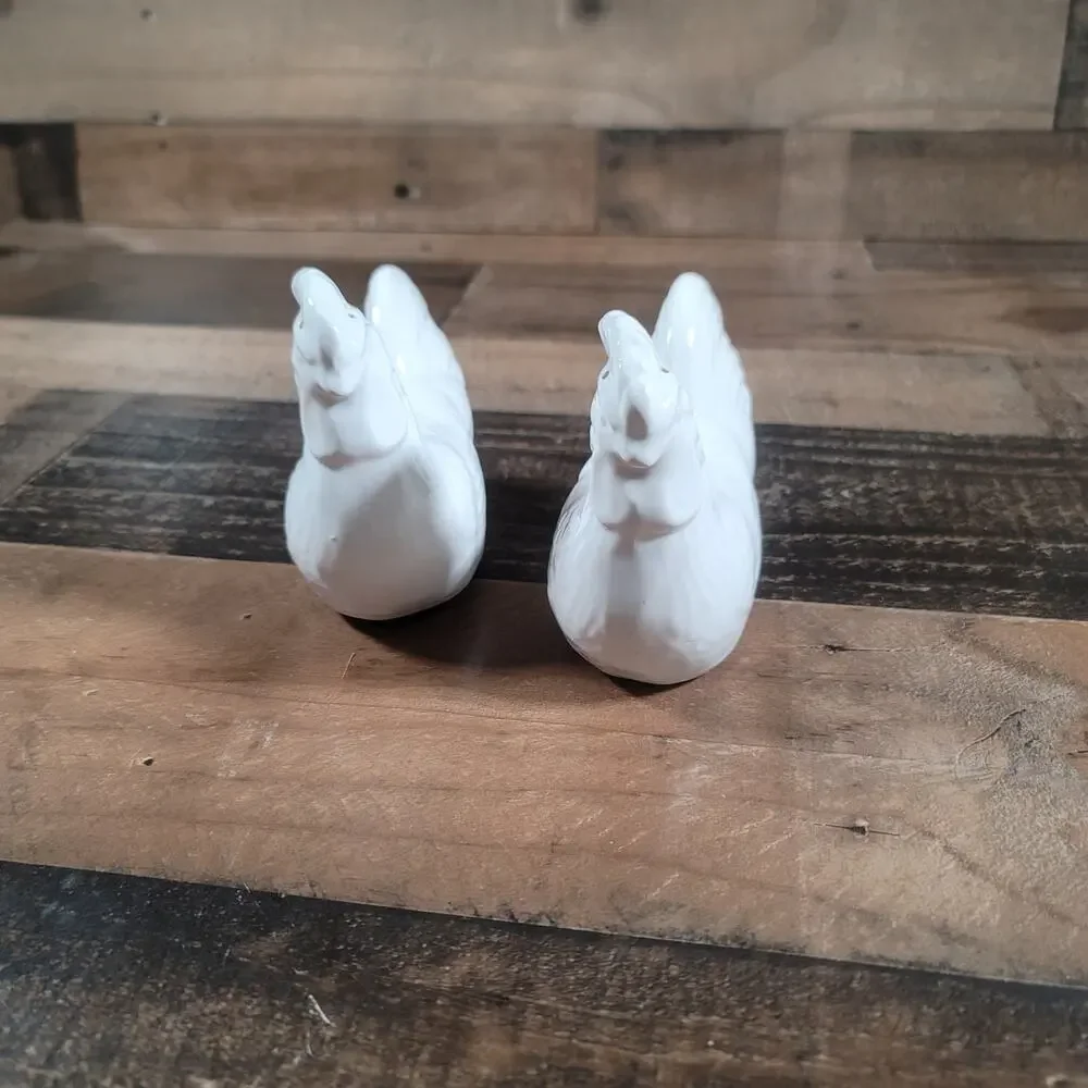 Chicken Salt and Pepper shakers
